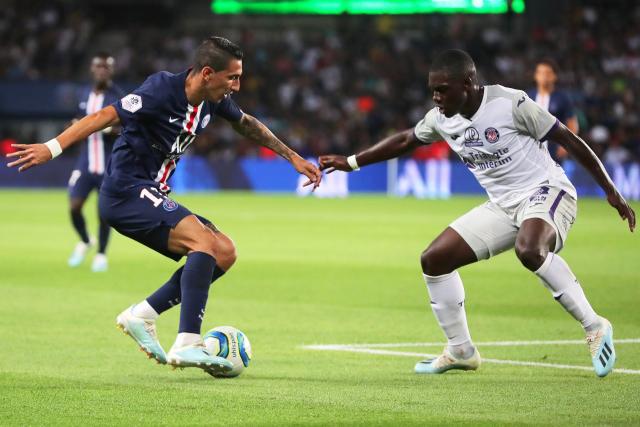 高尔夫球重庆女子公开赛：泰国球手纳塔克里塔逆转夺冠